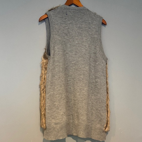 NY Collection Faux Fur Vest in Brown‎ and Gray - Picture 6 of 6